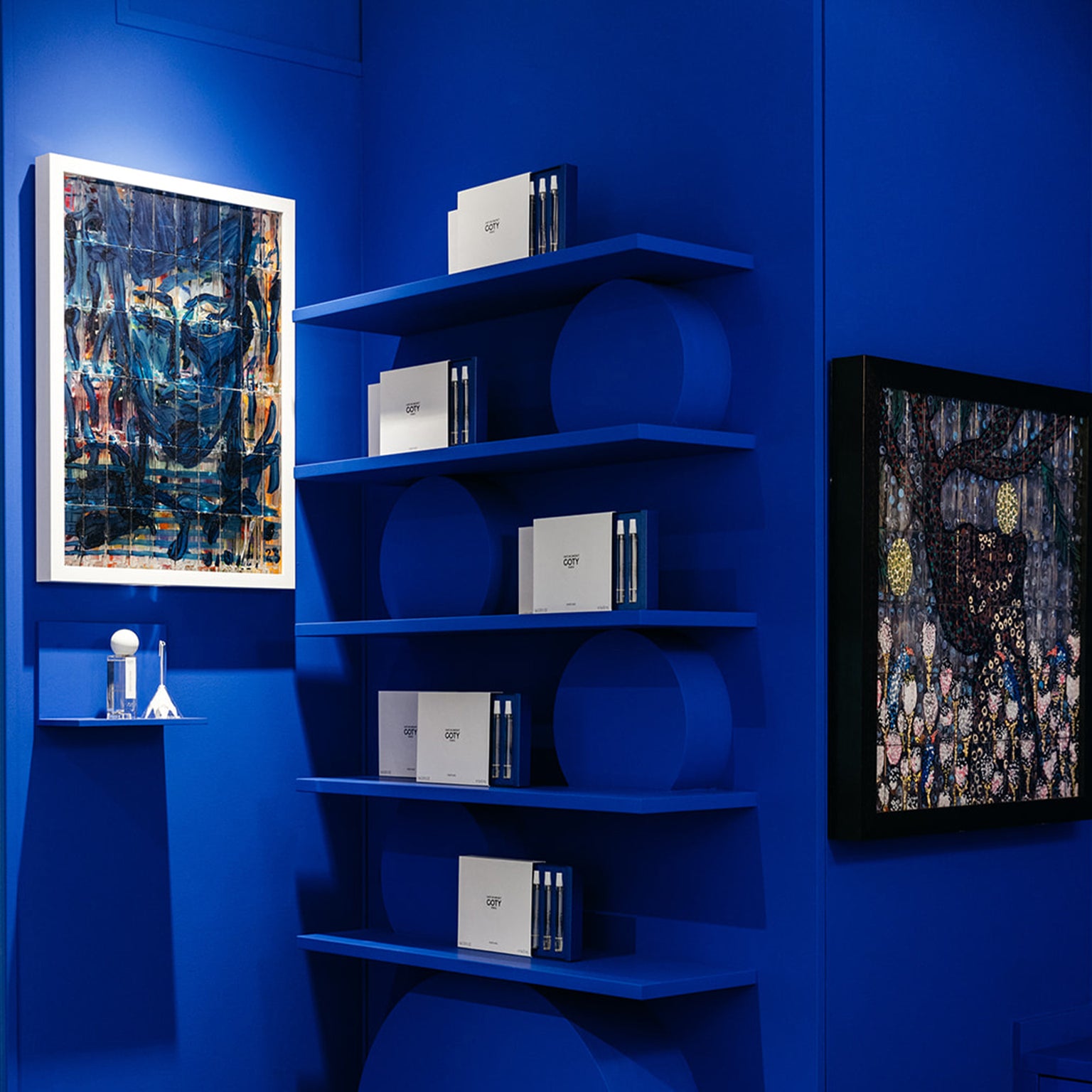 Paris boutique inside